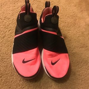 Women’s NIKE running shoes